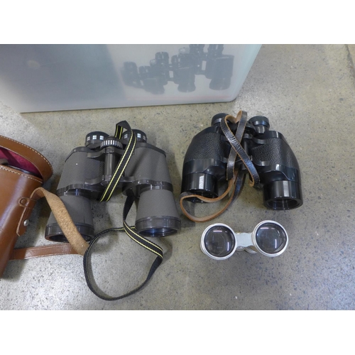 800 - A box containing nine pairs of binoculars including 'Cross Channel' L&G 40x70 and a pair of mother o... 