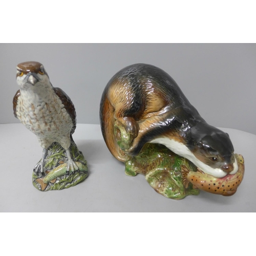 827 - A Beswick Beneagles Whisky Osprey decanter and a Sylvac otter