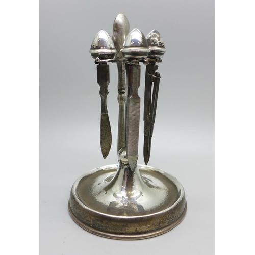 872 - A silver manicure stand, Birmingham 1907