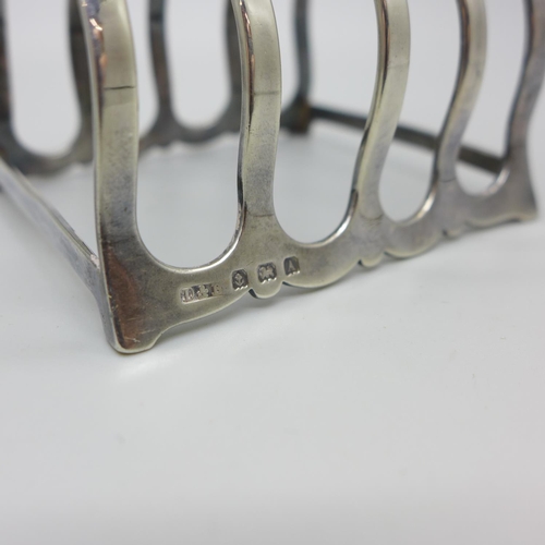 878 - A silver toast rack, Birmingham 1925, 61g