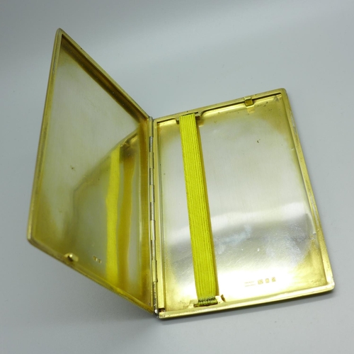 882 - A silver gilt cigarette case, London 1960, 194g