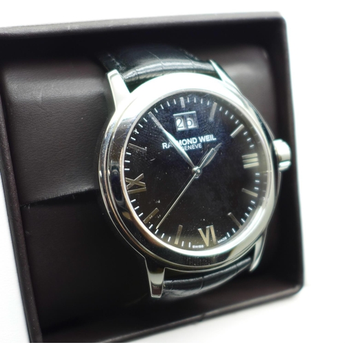 883 - A Raymond Weil Geneve dress wristwatch, boxed