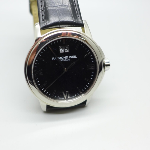 883 - A Raymond Weil Geneve dress wristwatch, boxed