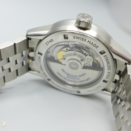 894 - A Raymond Weil Geneve stainless steel dress wristwatch, boxed  * This lot is subject to VAT