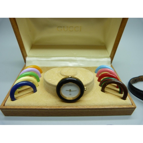 926 - Three lady's Gucci wristwatches