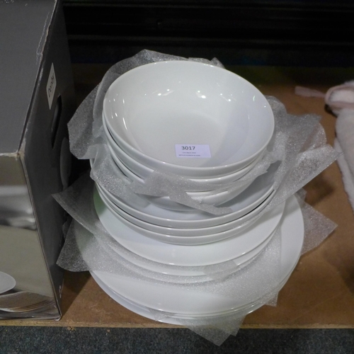 3017 - Denby White Porcelain Dinnerware   (283-9) * This lot is subject to VAT