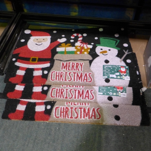 3018 - Three Christmas Mats 60 X 90Cm   (283-11) * This lot is subject to VAT