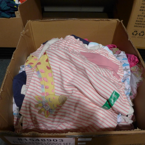 3128 - Box of misc children clothing (mixed sizes)