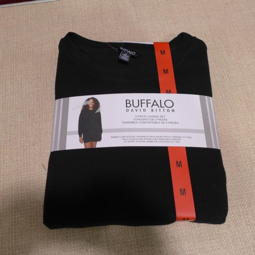 3134 - Bag of mixed sized black buffalo lounge sets