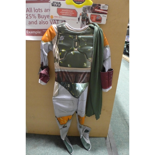 3192 - 2 boys fancy dress costumes (size 5-6 years/Star Wars/Police)