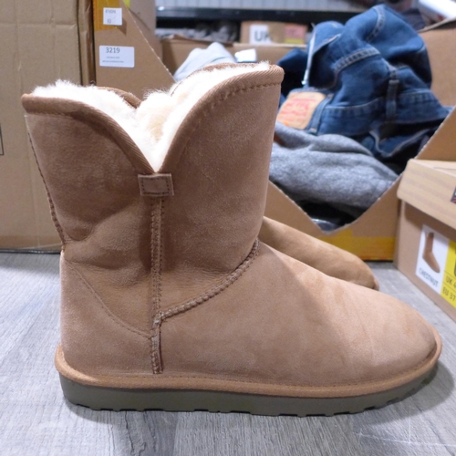 3215 - Pair of K/S ladies Shearling boots (Tan/size 7)