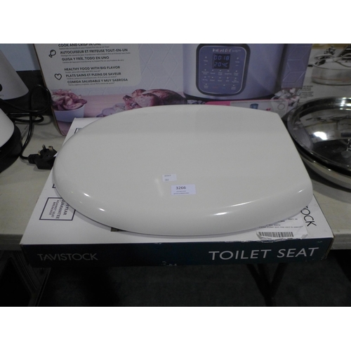 3266 - Hush Toilet Seat (Soft Close)    (283-244) * This lot is subject to VAT