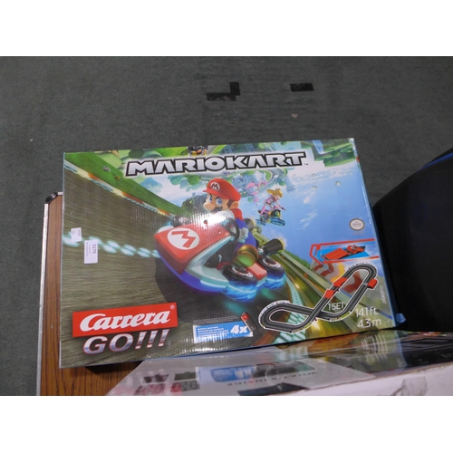 3279 - Sonic & Eggman Battleset and Mario Kart Racetrack with 2 cars   (283-410,411) * This lot is subject ... 