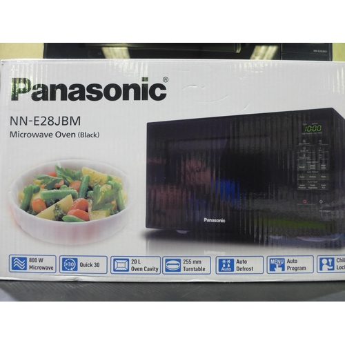 3313 - Panasonic Solo Black Microwave (NN-E28JBM)(283-461) * This lot is subject to VAT