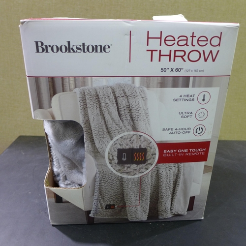 3316 - Brookstone Heated Throw 50x 60  (283-482) * This lot is subject to VAT