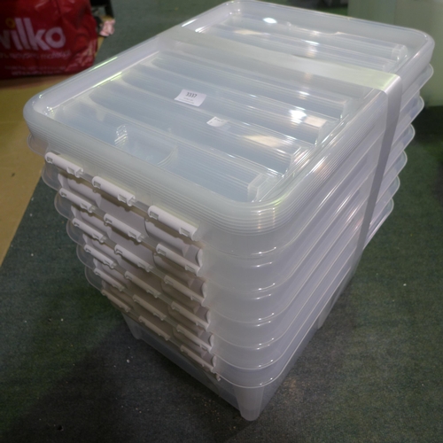 3337 - 6 Clear storage containers with lids