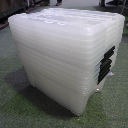 3342 - 6 Small clear storage boxes with lids