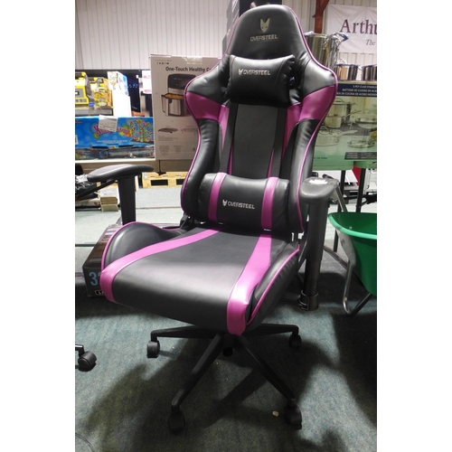 3355 - Oversteel black/pink gaming chair RRP £149.99