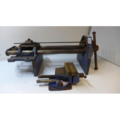 2002 - Record 521/2 E joiners bench vice with quick release, and Record Marples RM2075 revolving/reverse ta... 