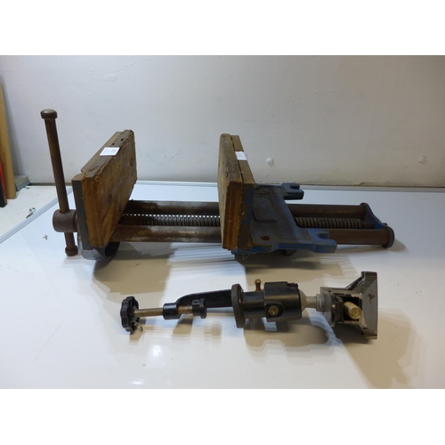 2012 - Record 52½ P joiners bench vice with Workzone pivoting detailing vice