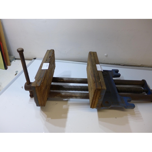 2012 - Record 52½ P joiners bench vice with Workzone pivoting detailing vice