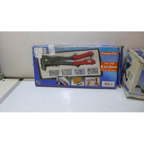 2030 - Powerfix hand riveter kit, tile cutter and Nutool angle grinder with blades and tiling profiling too... 