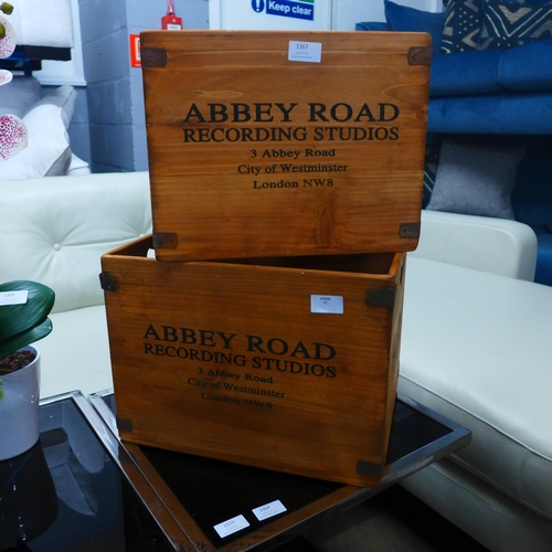 1367 - A set of wooden Abbey Road LP record storage boxes (FL3326)