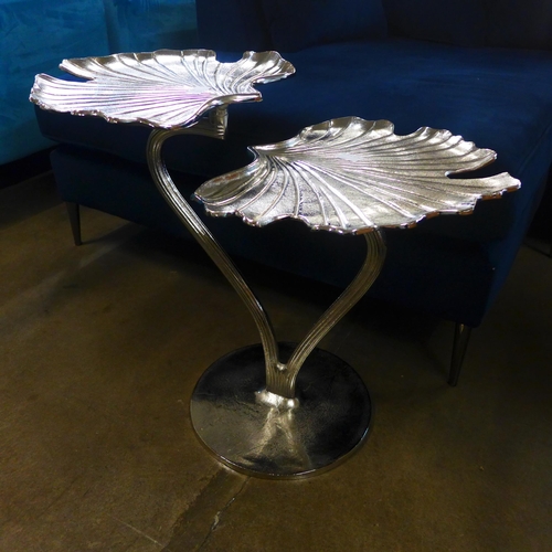 1379 - A silver Ginko leaf table