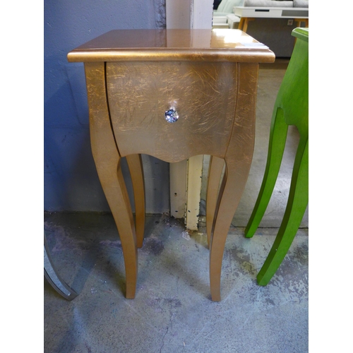 1665 - A single drawer lamp table