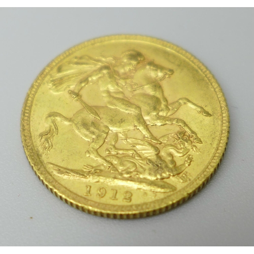 1142 - A 1912 gold sovereign