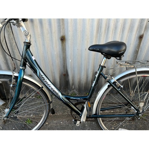 2419 - Raleigh Pioneer ladies hybrid bike/bicycle *Police Repossession*