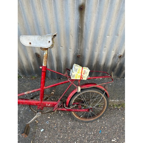 2405 - Moulton mini vintage bicycle with fresh tyres and inner tubes