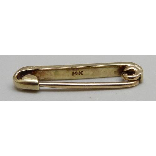 1019 - A 14ct gold and seed pearl pin brooch, marked 14k, 0.9g, 2cm, boxed