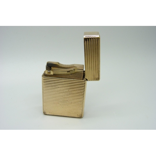 1084 - A Dupont Paris cigarette lighter