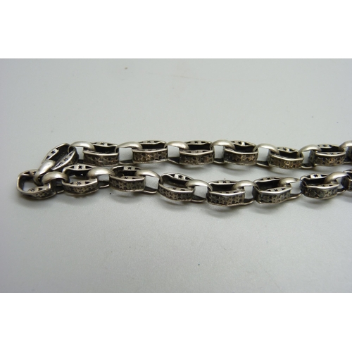 1134 - A silver chain with T bar and fob, 33g, 32.5cm to T bar