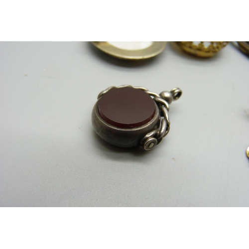 1137 - Costume jewellery and a silver swivel fob set with agate and bloodstone