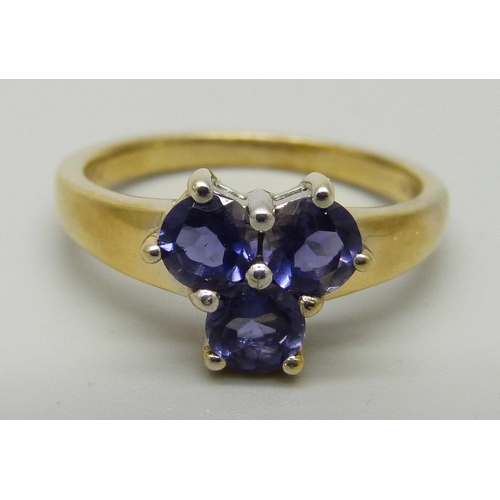 1180 - A silver gilt and tanzanite ring, O