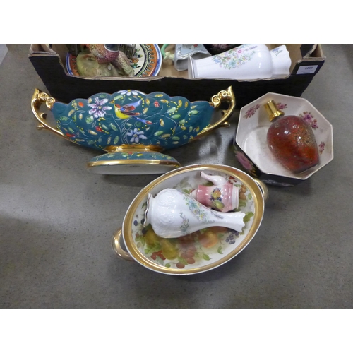 1209 - A box of mixed china including Aynsley and Sheridan **PLEASE NOTE THIS LOT IS NOT ELIGIBLE FOR POSTI... 