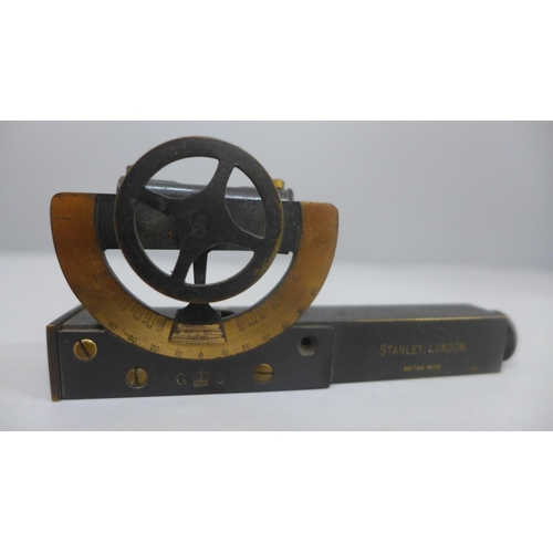 615 - A Stanley London clinometer, cased