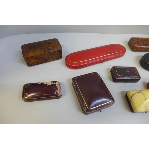 700 - Vintage jewellery boxes