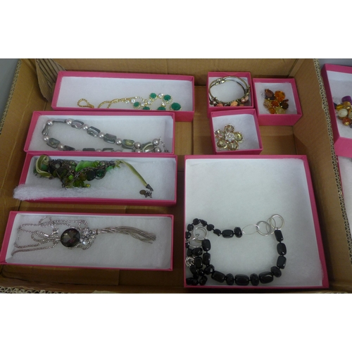 768 - Costume jewellery in Ciro boxes