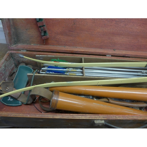 795 - An Apollo Merlin long bow set in wooden case, dates from 1960s