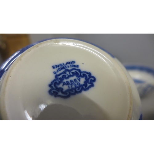 798 - Large and medium oriental pattern blue and white bowls, a Wedgwood blue and white Willow pattern cof... 