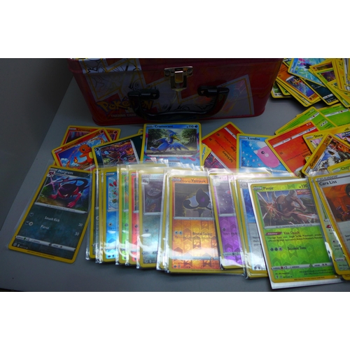 839 - 530 Pokemon cards with 30 holos, various sets, Crown Zenith, Celebrations and Astral Radiance