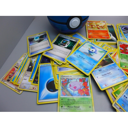 848 - Pokeball with Pokemon cards