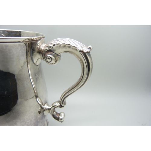 873 - A George II silver baluster mug, London 1754, Fuller White, 380g