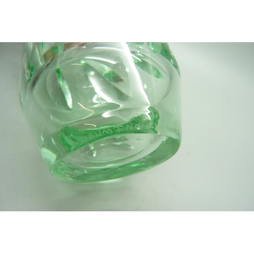 876 - A French Daum green glass vase, 12.5cm