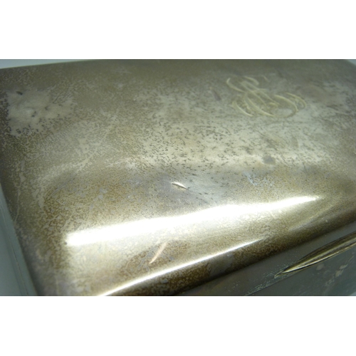 883 - A large silver cigar box, 1322g gross weight