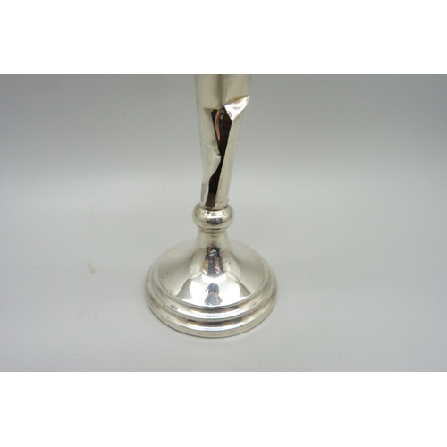 895 - A silver posy vase with weighted base, 135g, a/f