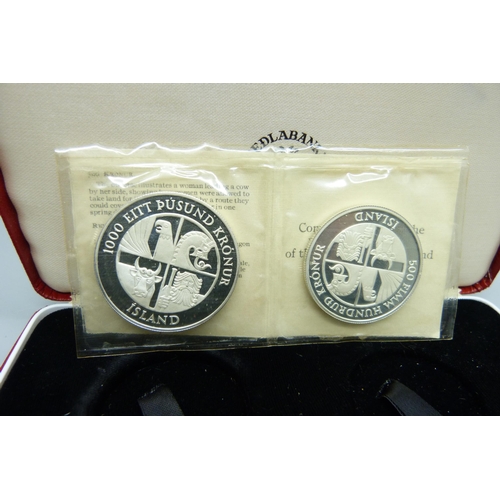 938 - Two silver coins; commemoration of the 1100th Anniversary of The Settlement of Iceland, 874-1974, 51... 